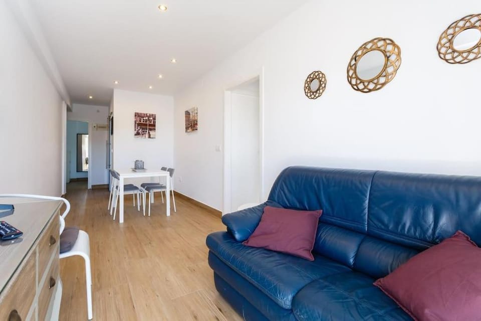 Apartamento primera linea playa Apartment in El Puerto de Santa María