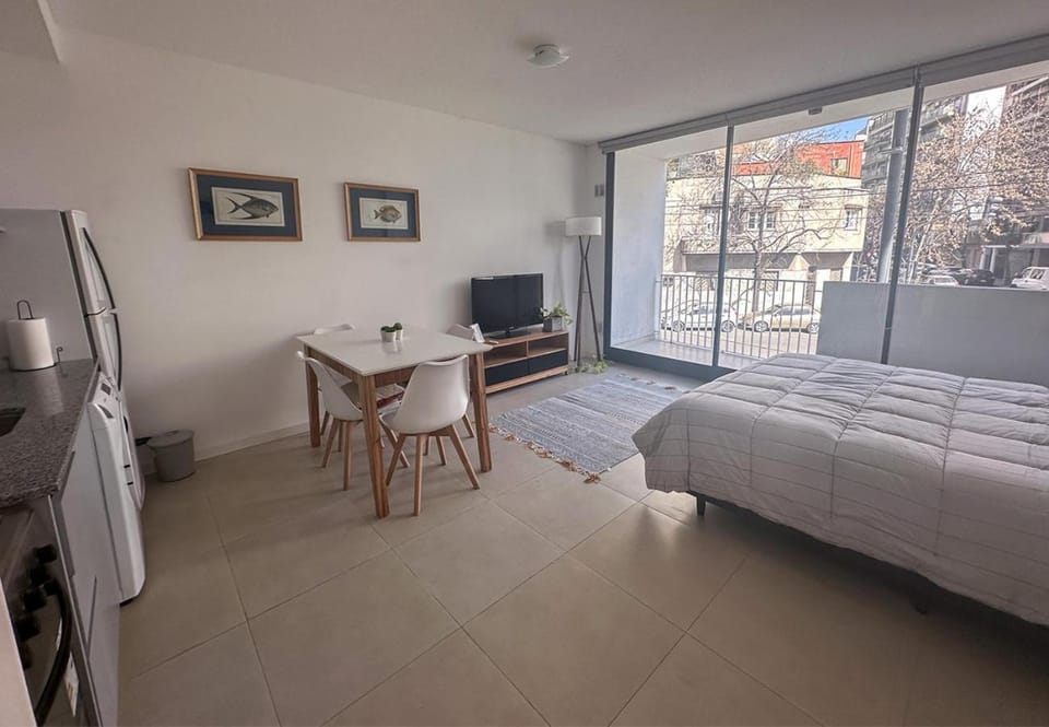 RentUp - Palermo Estudio luminoso con balcon privado y acceso a piscina en terraza hasta 2 huespedes Apartment in Buenos Aires