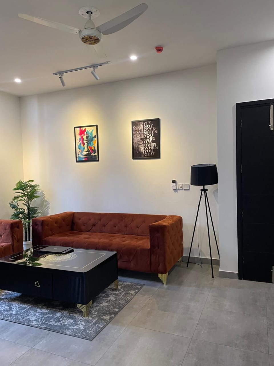 TV and multimedia, Living room, Seating area, fireplace
