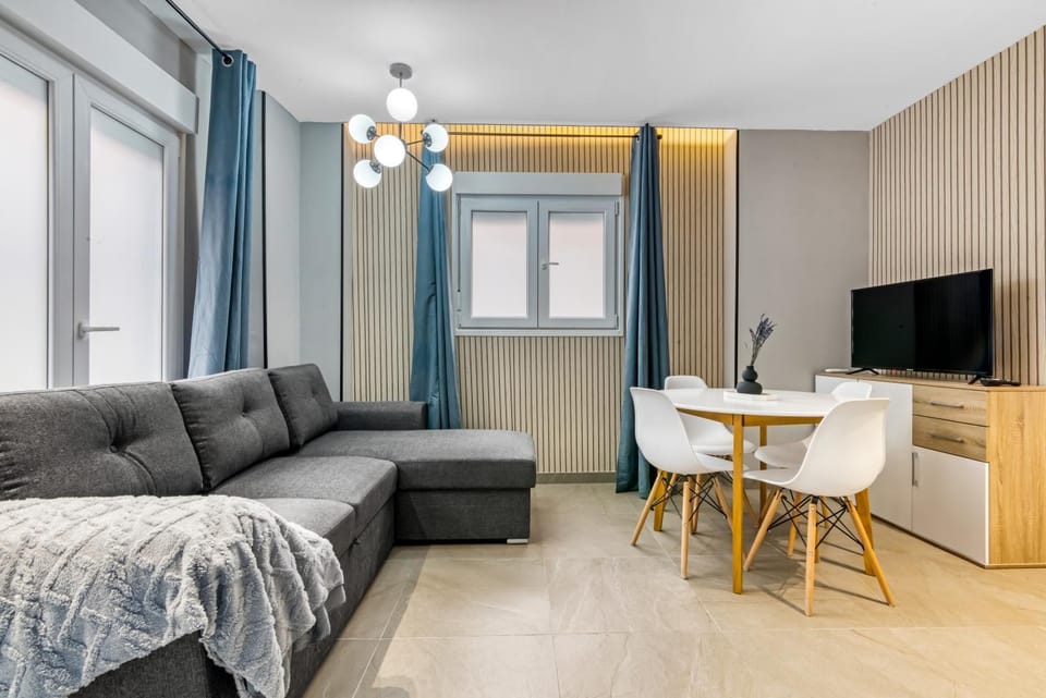 TV and multimedia, Seating area