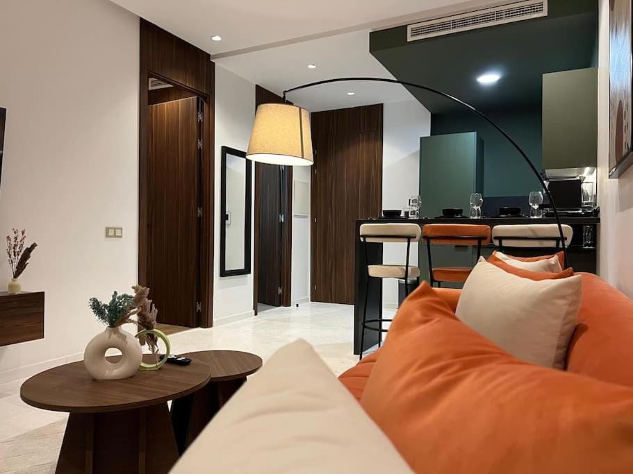 Luxury Residence So Stylish & Bright Appartement Hotel Au Coeur de Casablanca prés de Carrefour et 3 Min de La Gare Ferroviere Oasis Apartment in Casablanca