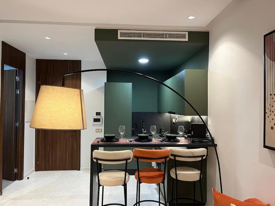 Luxury Residence So Stylish & Bright Appartement Hotel Au Coeur de Casablanca prés de Carrefour et 3 Min de La Gare Ferroviere Oasis Apartment in Casablanca