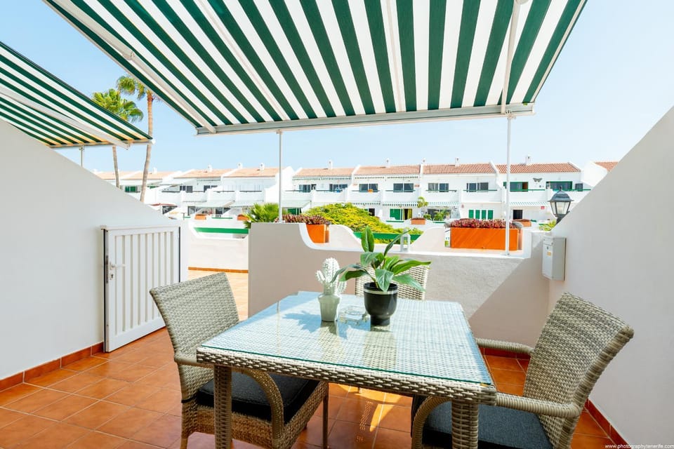 Patio, View (from property/room), Balcony/Terrace, Dining area