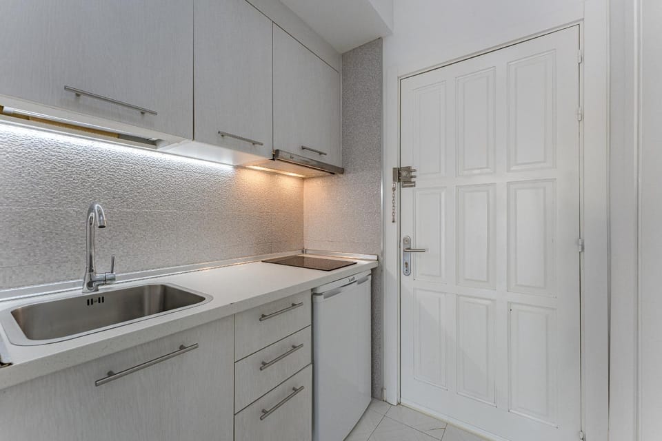 Kitchen or kitchenette, stove