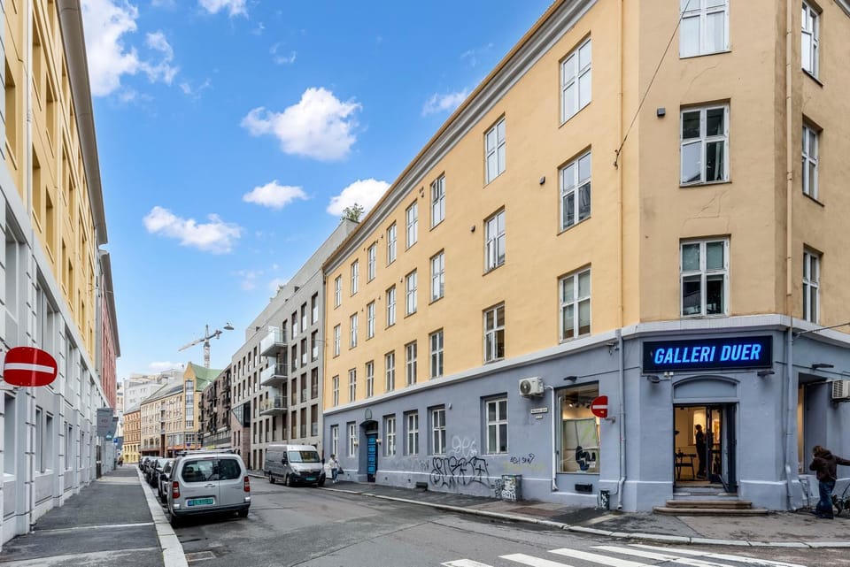 Property building, Street view