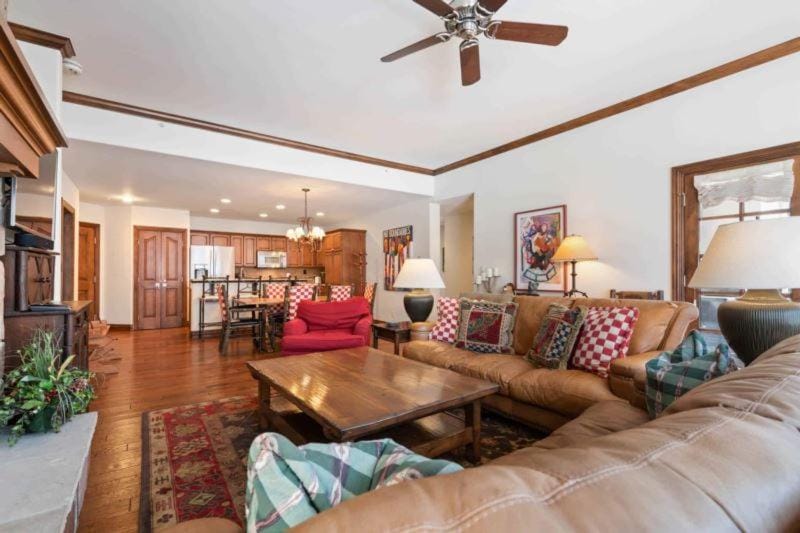 Oxford Court 210 by East West Hospitality Apartment in Beaver Creek
