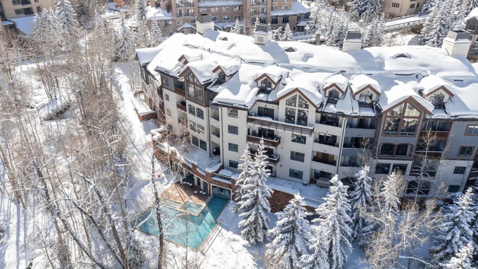Oxford Court 302 by East West Hospitality Apartment in Beaver Creek