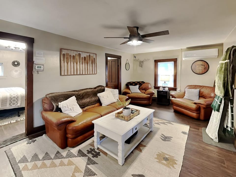 The Whiskey Barrel Lodge House in Deep Creek Lake