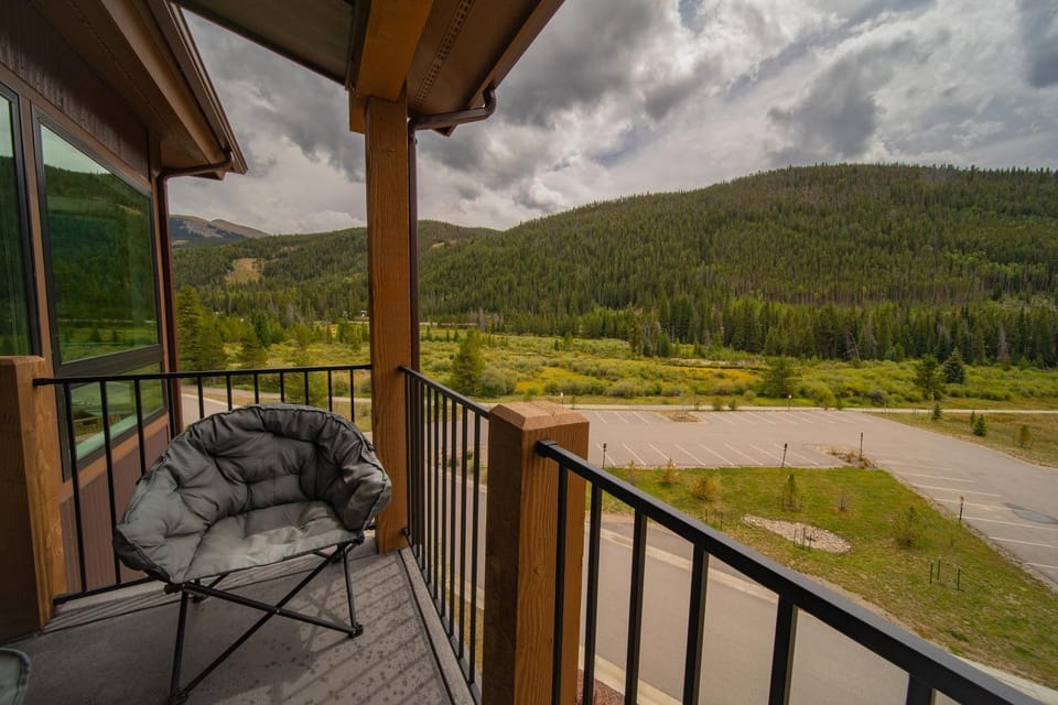 Clearwater Lofts Bldg 1 307 by SummitCove Lodging in Colorado House in Keystone