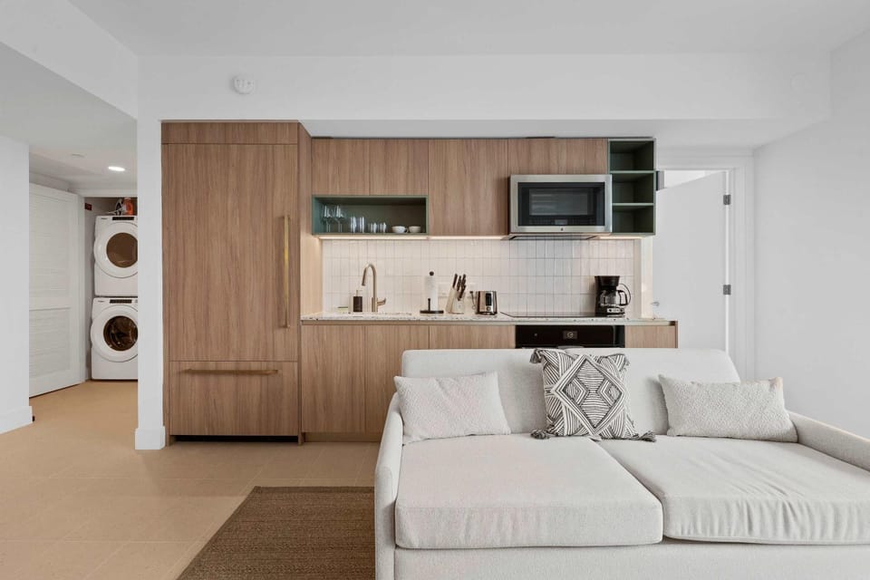 Orange Crush - Resort-Style Amenities & Location Apartment in Miami