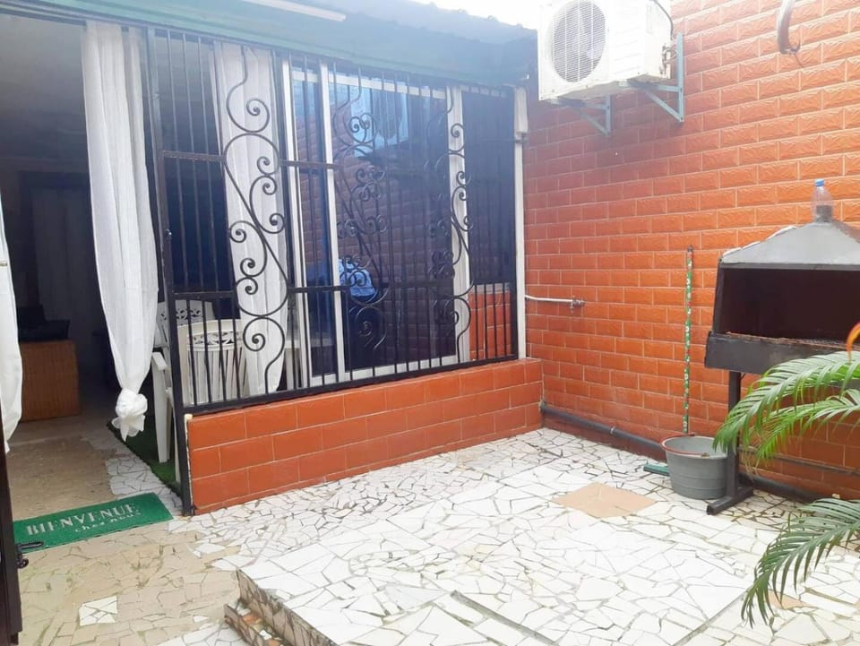 Résidence LIBOUGA PK11 Apartment in Douala