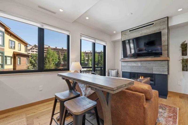 Riverfront Lodge 107 by East West Hospitality Apartment in Avon
