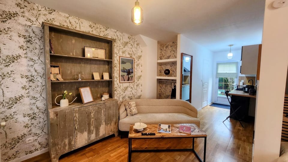 Les Hortensias Blancs Studio Apartment in Amiens