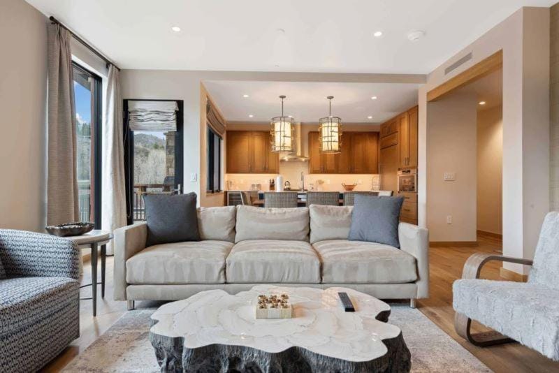 Riverfront Lodge 106 by East West Hospitality Apartment in Avon