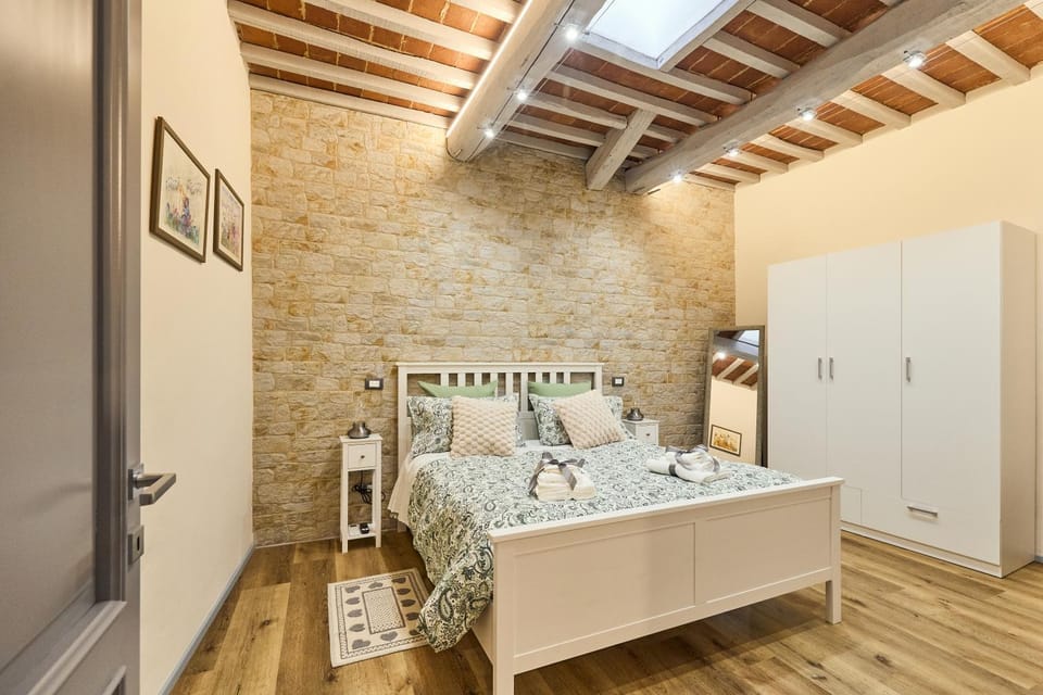 TV and multimedia, Bedroom, heating, air conditioner