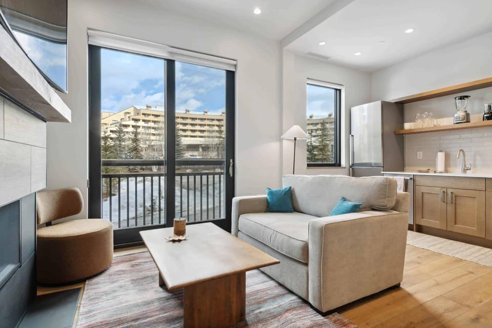 Riverfront Lodge 105 by East West Hospitality Apartment in Avon