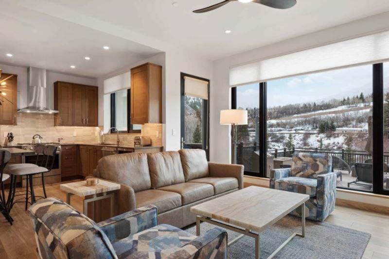 Riverfront Lodge 102 by East West Hospitality Apartment in Avon