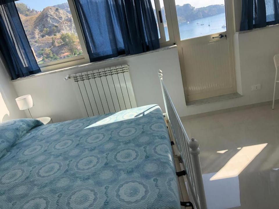 Taormina loview Apartment in Naxos