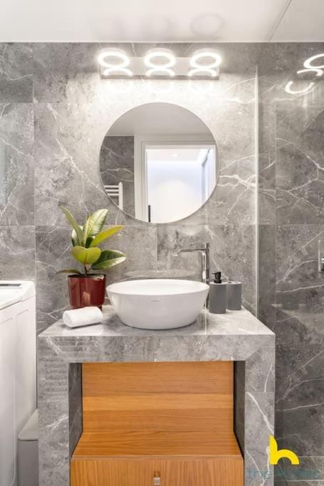 Dream Studio in Plaka near Syntagma & Acropolis! Apartment in Plaka