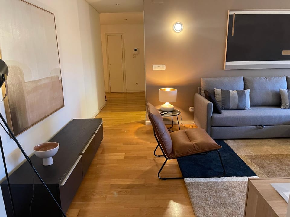BestHomeStay- Lisbon- Garden, Pool & Garage Apartment in Lisbon