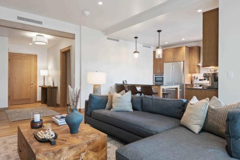 Riverfront Lodge 205 by East West Hospitality Apartment in Avon