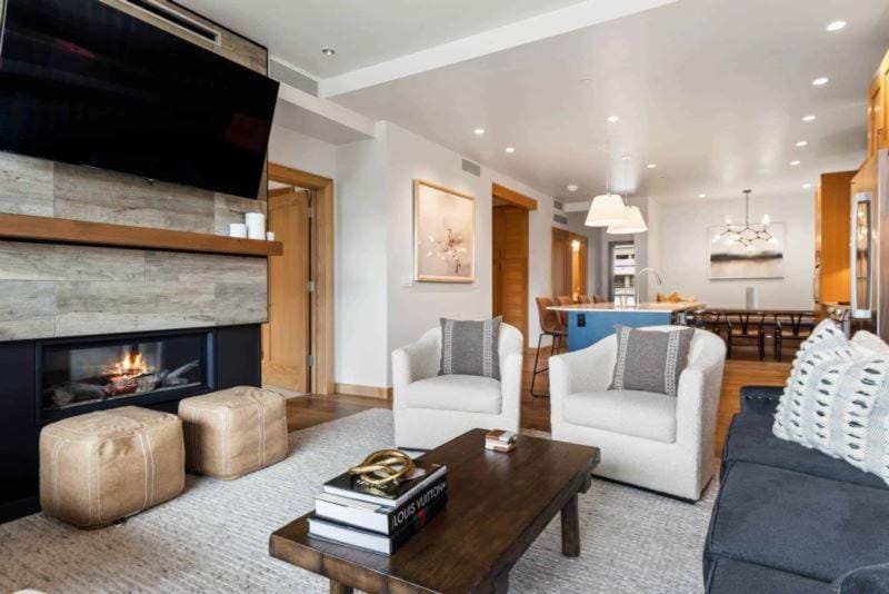 Riverfront Lodge 200 by East West Hospitality Apartment in Avon