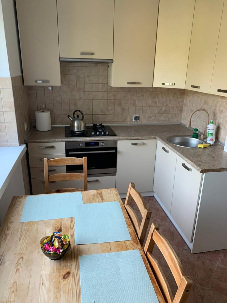 Kitchen or kitchenette, Dining area, dishwasher, oven