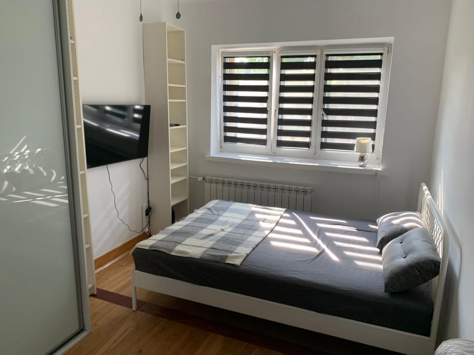 Bed, Photo of the whole room, Bedroom, wardrobe