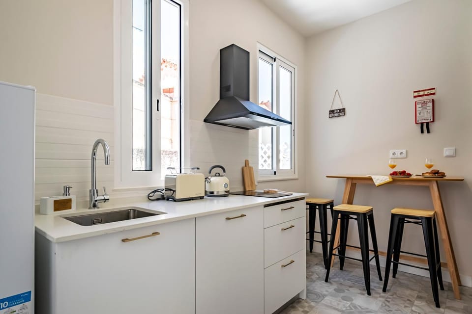 Kitchen or kitchenette, kitchen