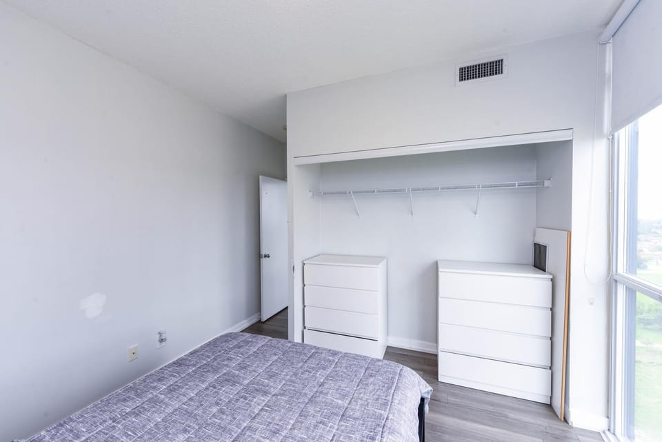 Photo of the whole room, wardrobe