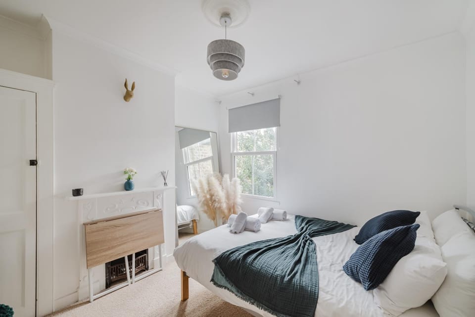 Bed, Bedroom, wardrobe