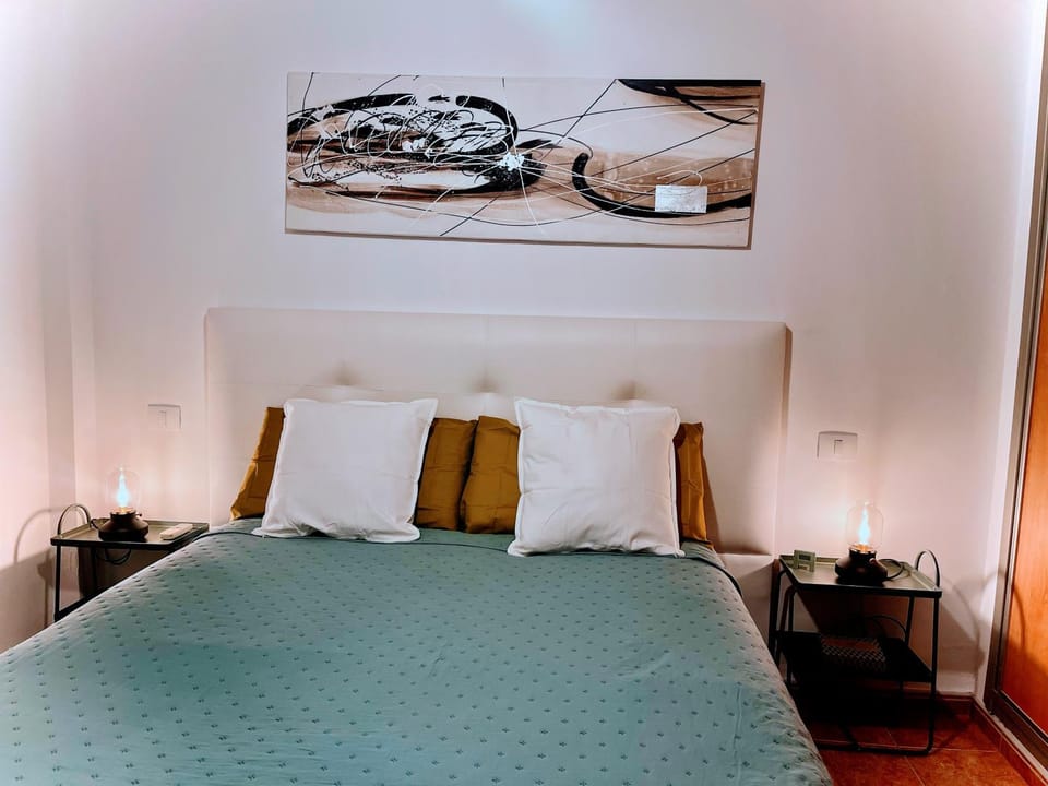 Melo Home 1 Near Airport, Elevator Apartment in Vecindario