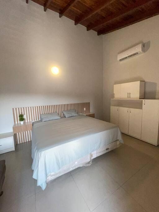 Bed, Bedroom, air conditioner