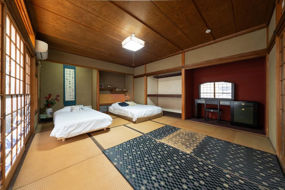 Bed, Photo of the whole room, Bedroom, air conditioner, air conditioner