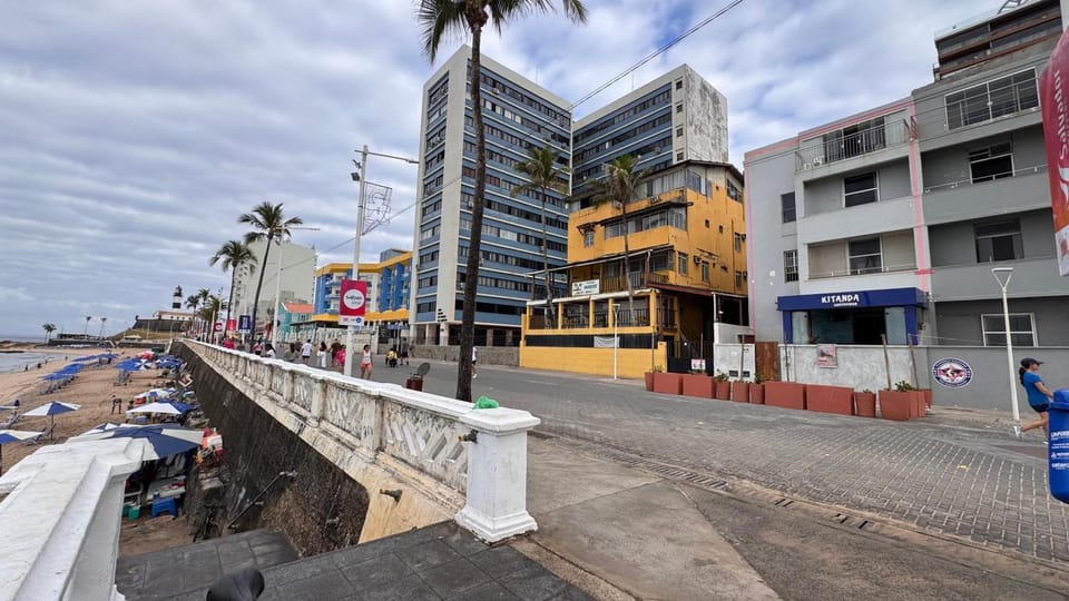 Property building, Day, Neighbourhood, Sea view, Street view, Location
