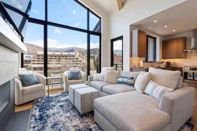 Riverfront Lodge 403 by East West Hospitality Apartment in Avon