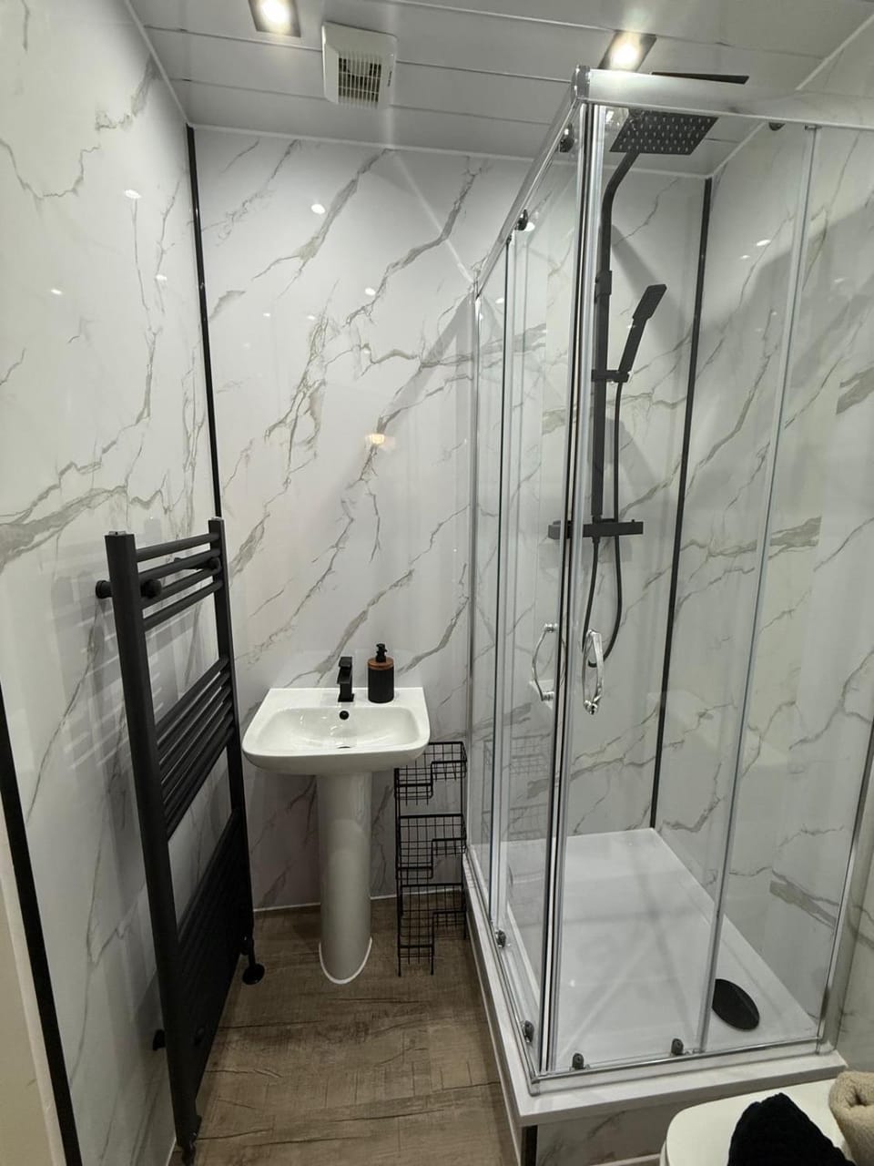 2 Bed Entire Upper Cottage Flat in Central Glasgow Apartment in Glasgow