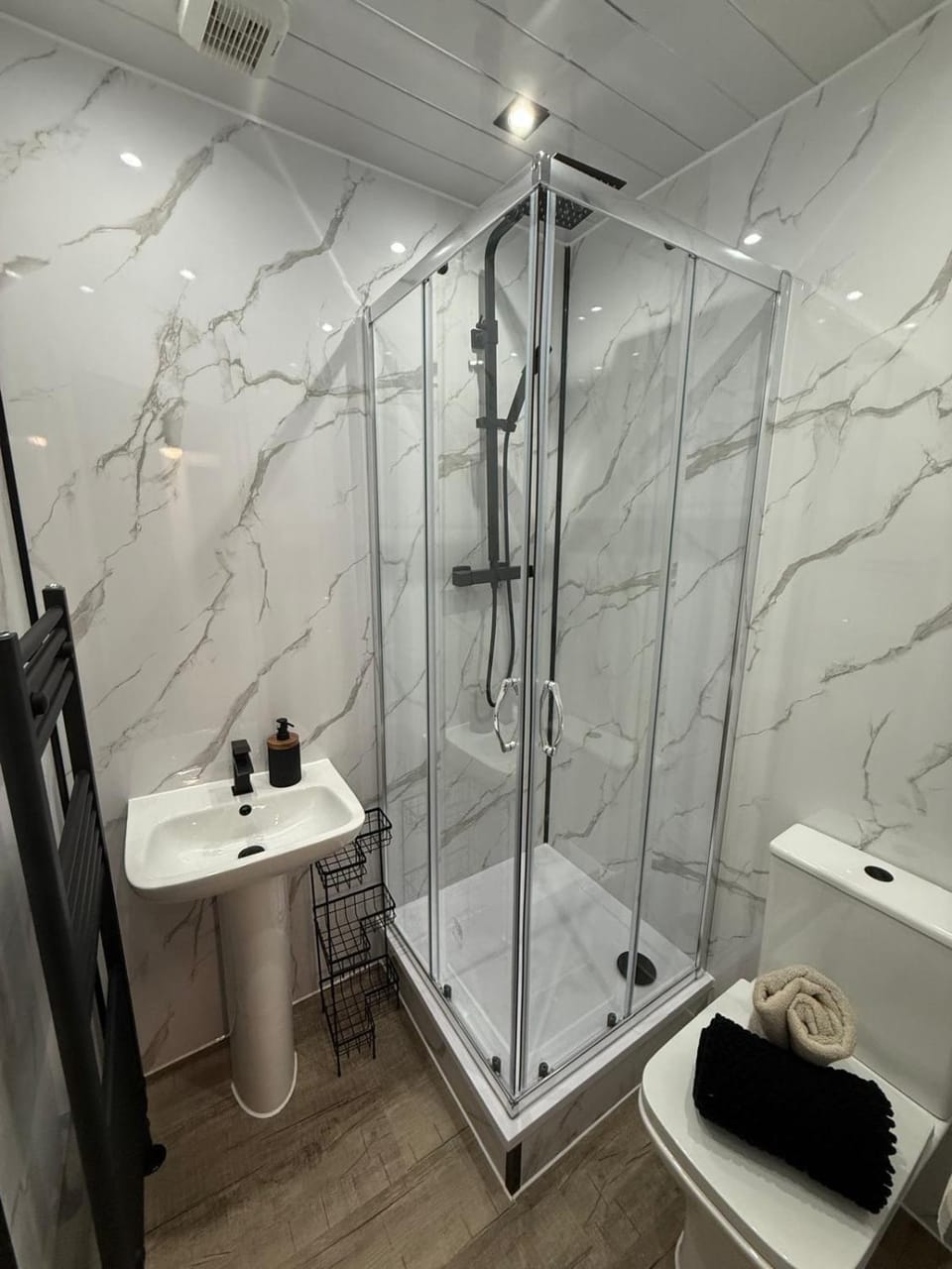 2 Bed Entire Upper Cottage Flat in Central Glasgow Apartment in Glasgow