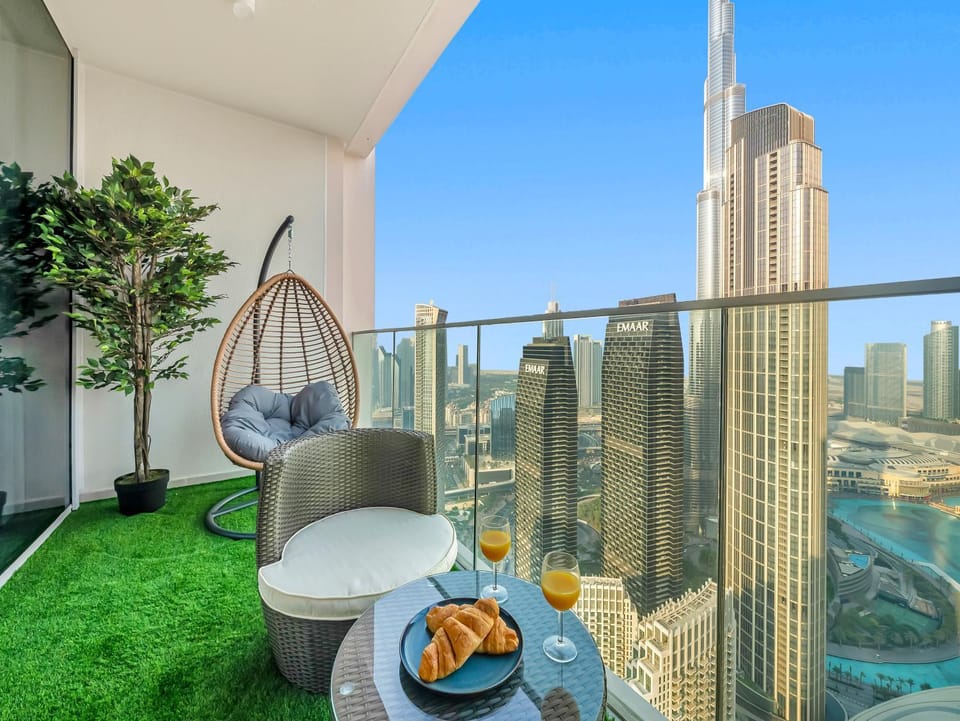 Panoramic Downtown & Fountain views from High Floors at Forte by Propigo Apartment in Dubai
