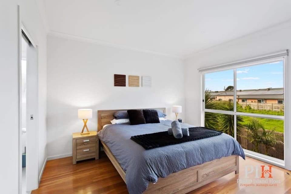 Spacious 4-Bd in Cowes sleeps 8 House in Cowes