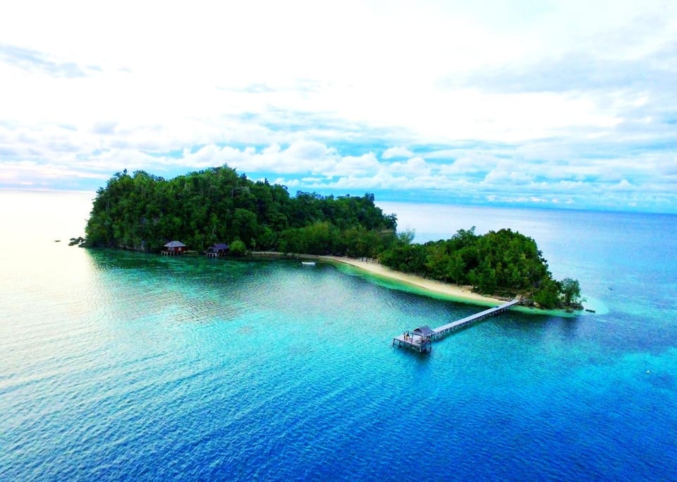 Nearby landmark, Day, Natural landscape, Beach
