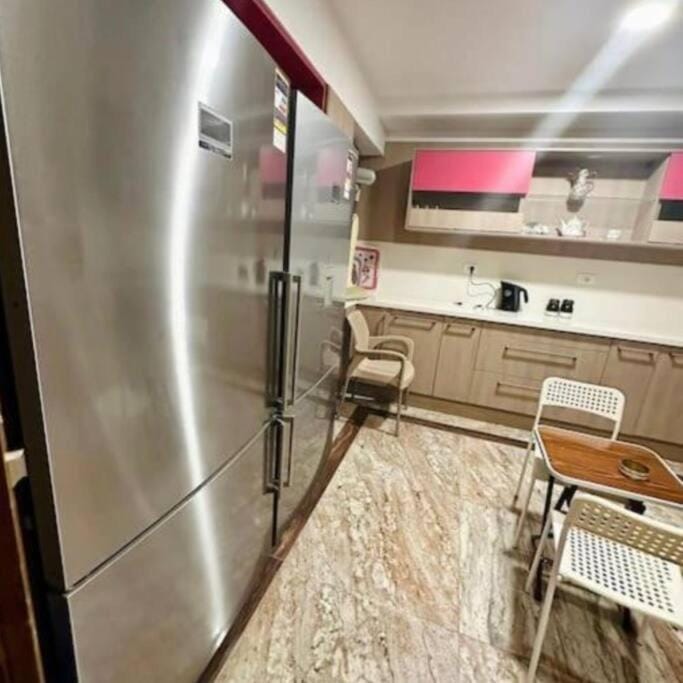 Kitchen or kitchenette, minibar, oven, kitchen