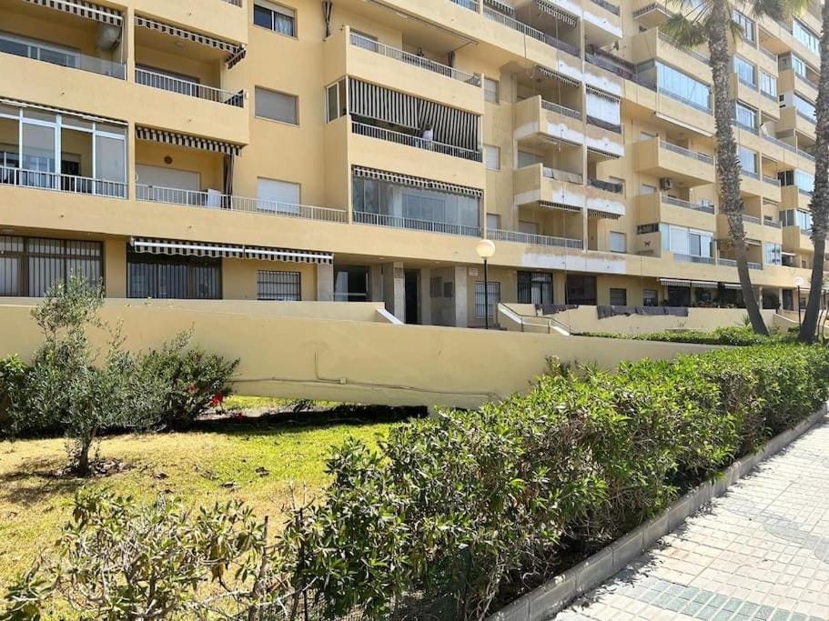 Velilla Parking Free Apartment in Costa Tropical
