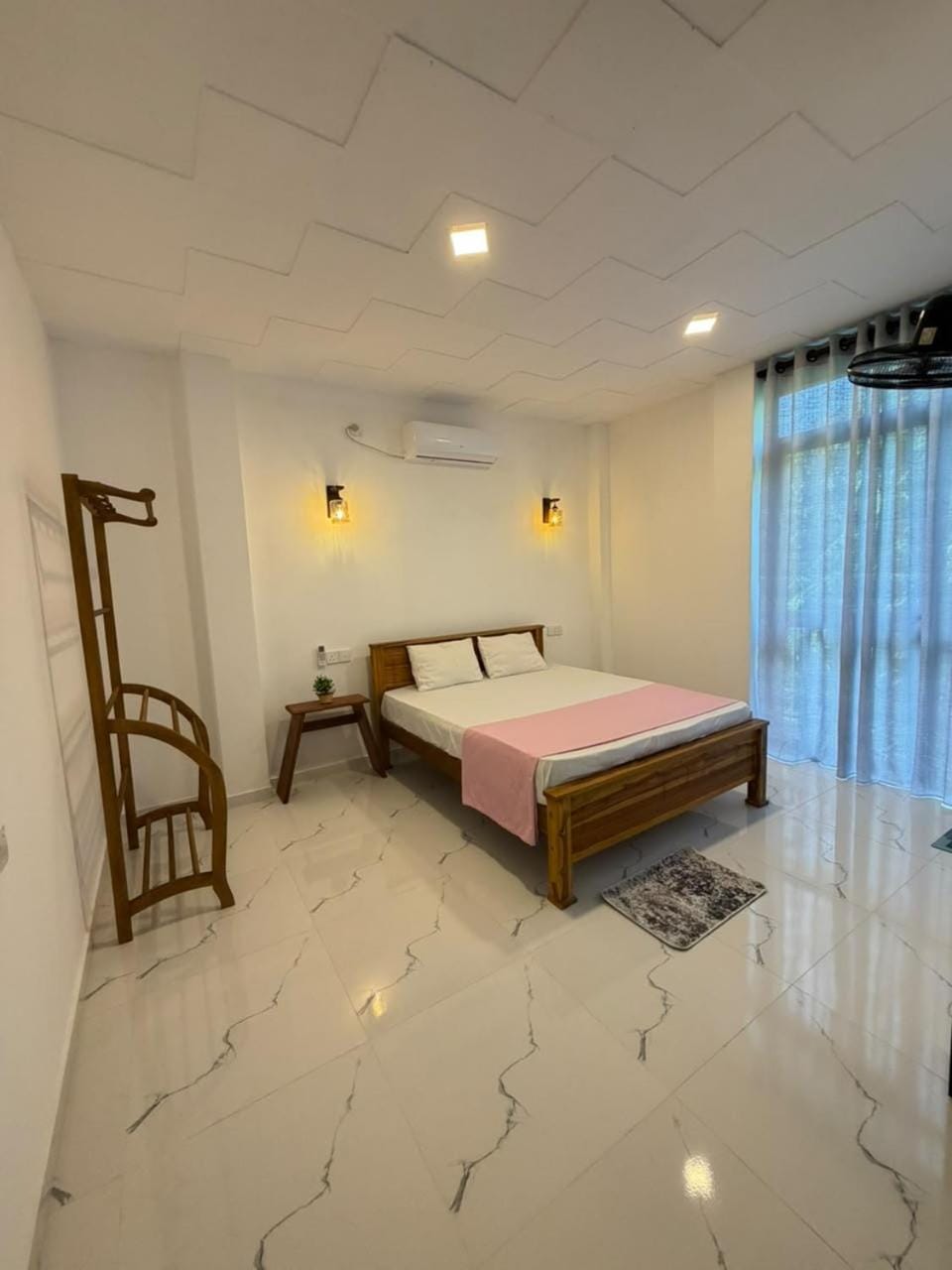 Photo of the whole room, Bedroom, air conditioner