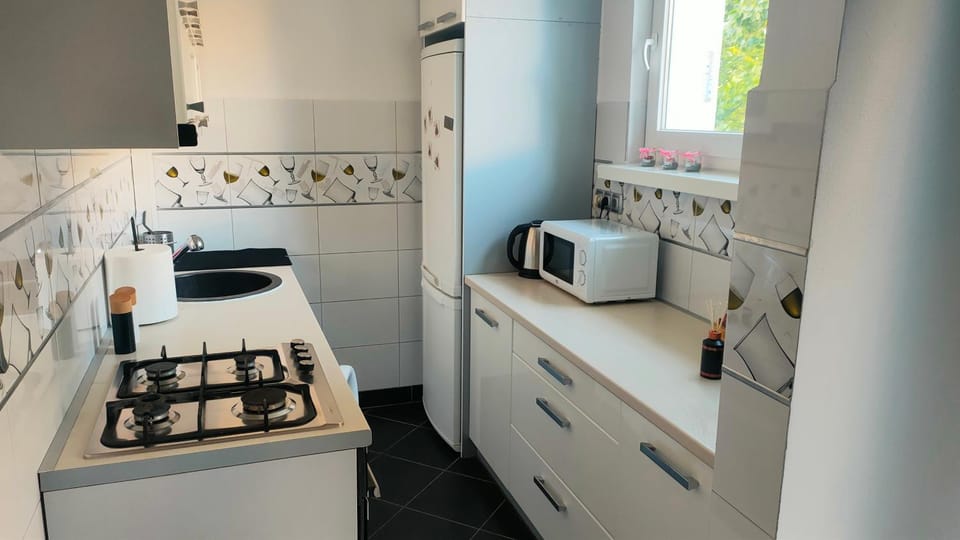 Coffee/tea facilities, dishwasher, oven, pet friendly, stove