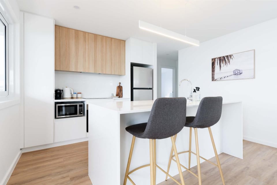 Bright & Airy Coastal abode House in Bridport