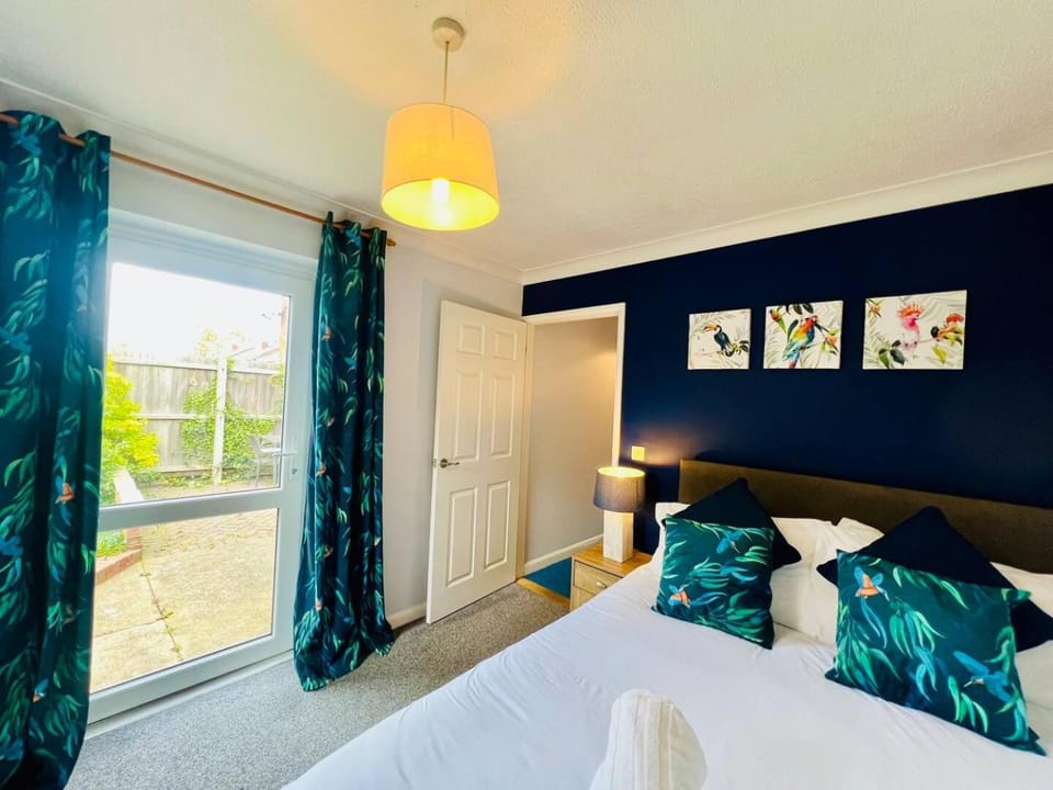 Sociable Suffolk Home A12, Ipswich & Colchester House in Babergh District