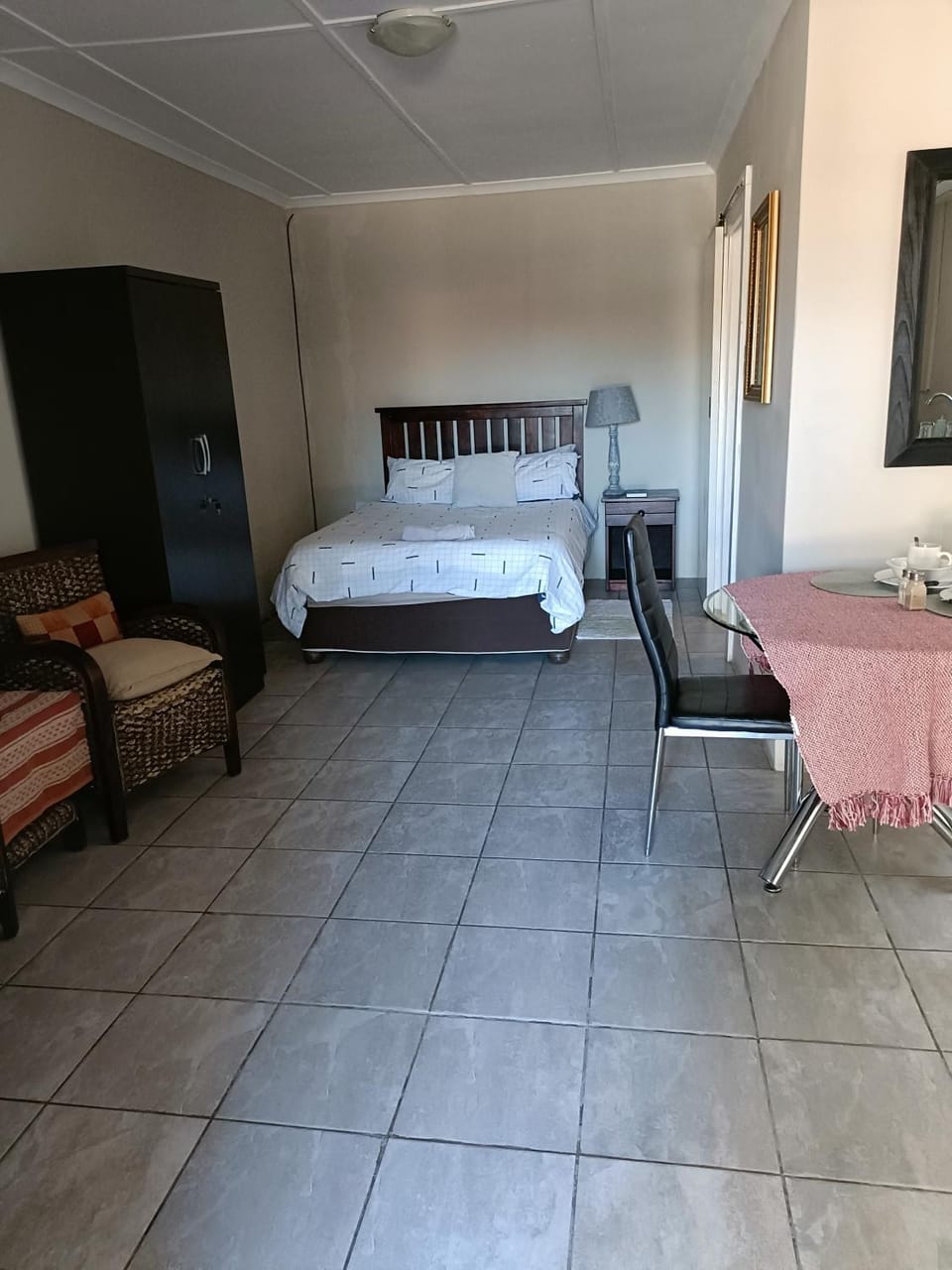 Photo of the whole room