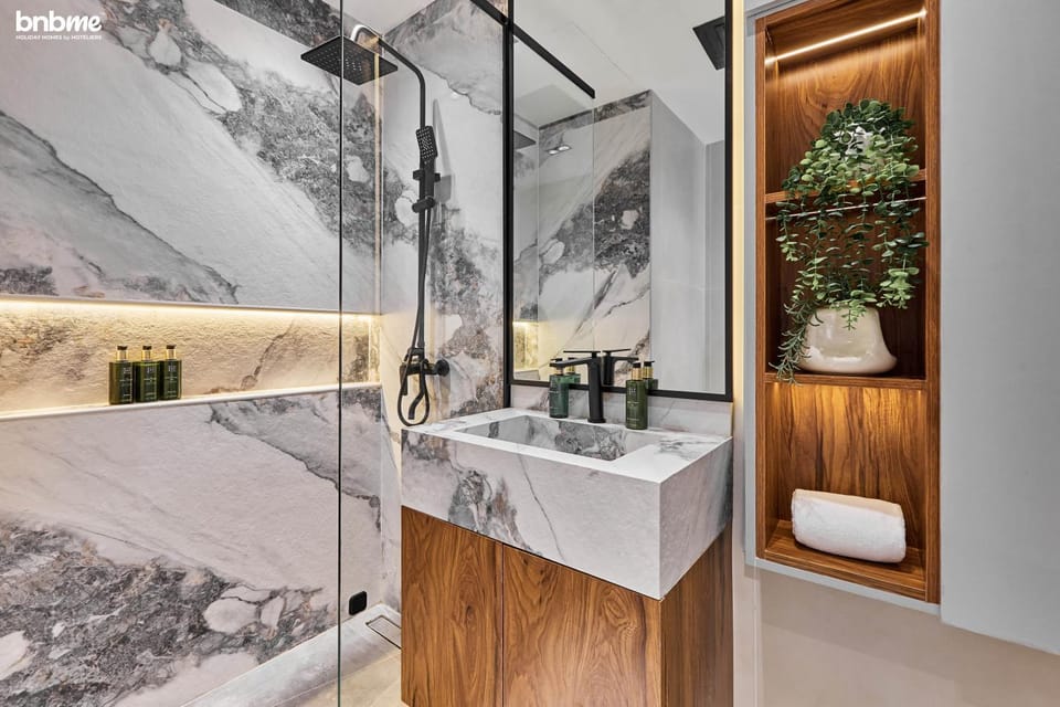 Shower, Bathroom, towels