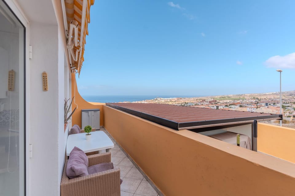View (from property/room), Balcony/Terrace, Sea view